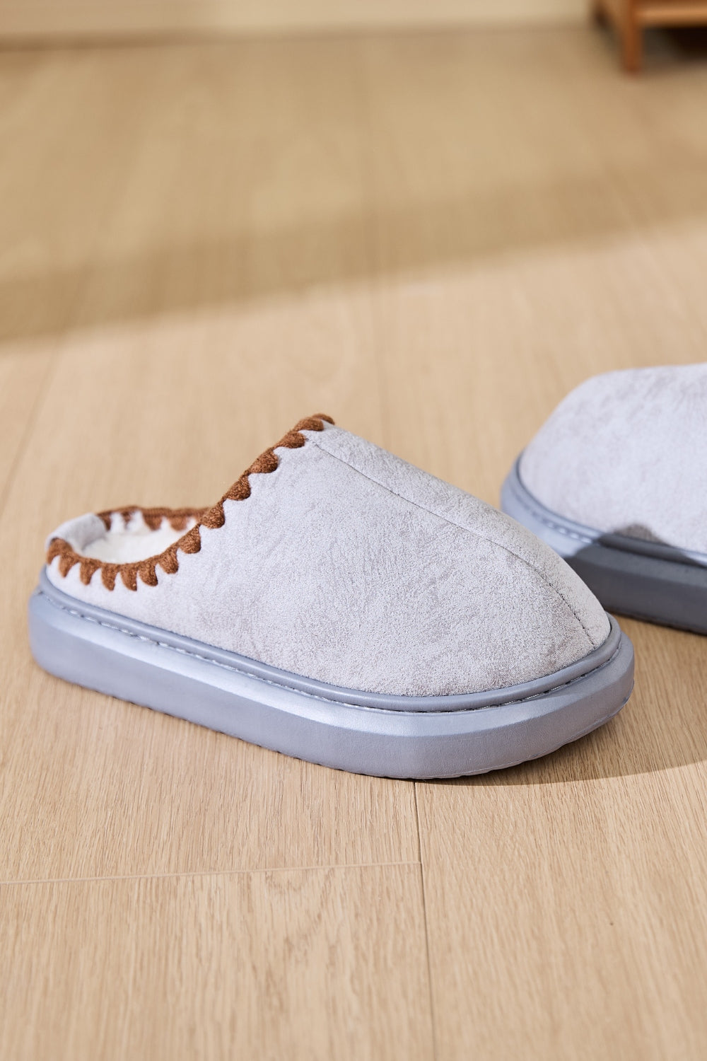 Thermal Round Toe Platform Slippers